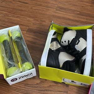 ZUMBA high tops size 9 STREET GLAM BRAND NEW BUNDLE with toning 1lb weights